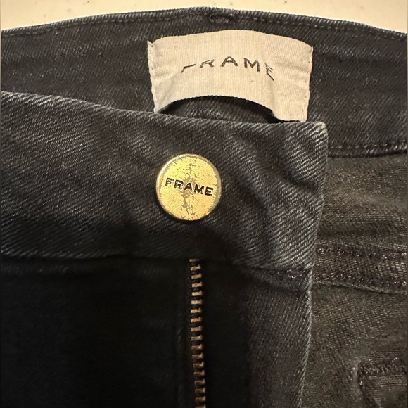 Women’s Frame Mini Crop Jeans - Picture 5 of 7